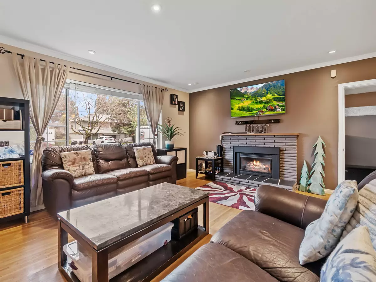 Kitchen Photo of 4921 44a Avenue, Delta, BC