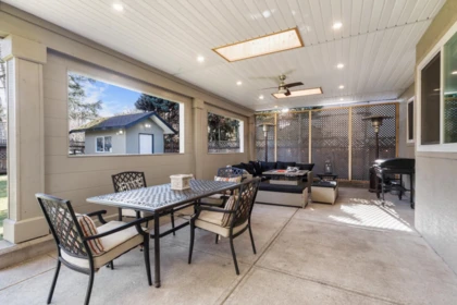 Swimming Pool Photo of 10118 171a Street, Surrey, BC