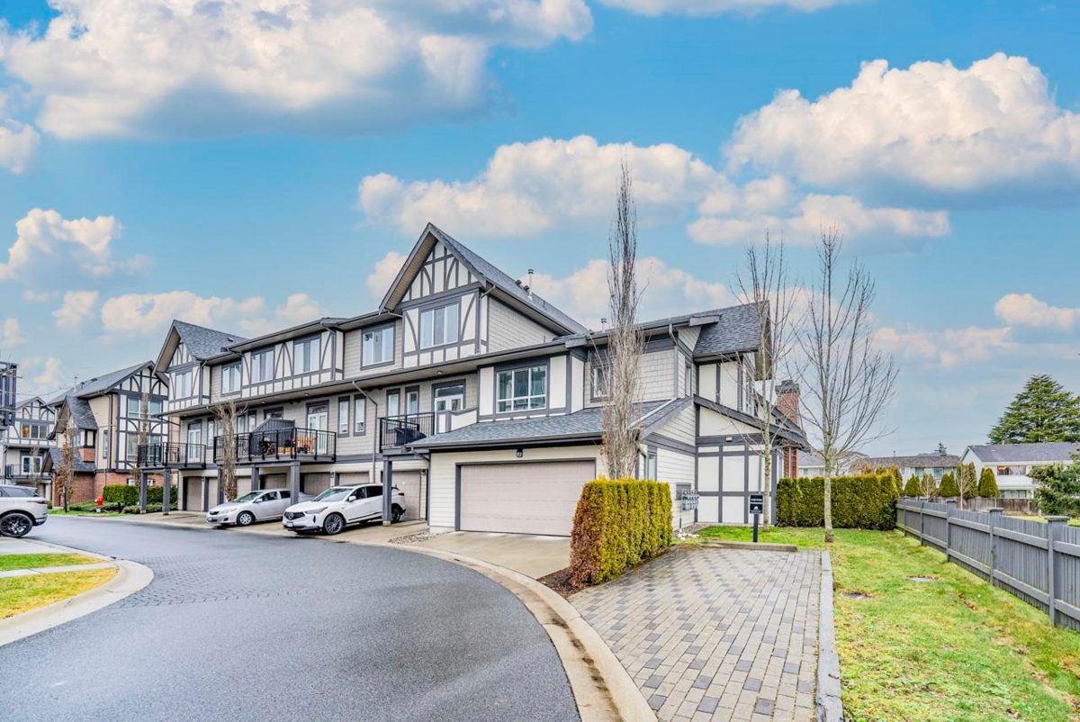 Basement Recreation Room Photo of 108 10388 No. 2 Road, Richmond, BC