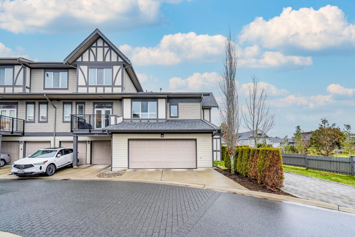 Office / Den Photo of 108 10388 No. 2 Road, Richmond, BC