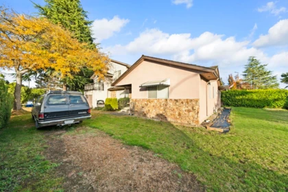 Swimming Pool Photo of 11760 Sealord Road, Richmond, BC