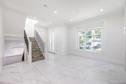 172 Ontario Place, Vancouver, BC, Vancouver — Single Family Residence for sale