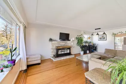 50 E 37th Avenue, Vancouver, BC, Vancouver — Single Family Residence for sale