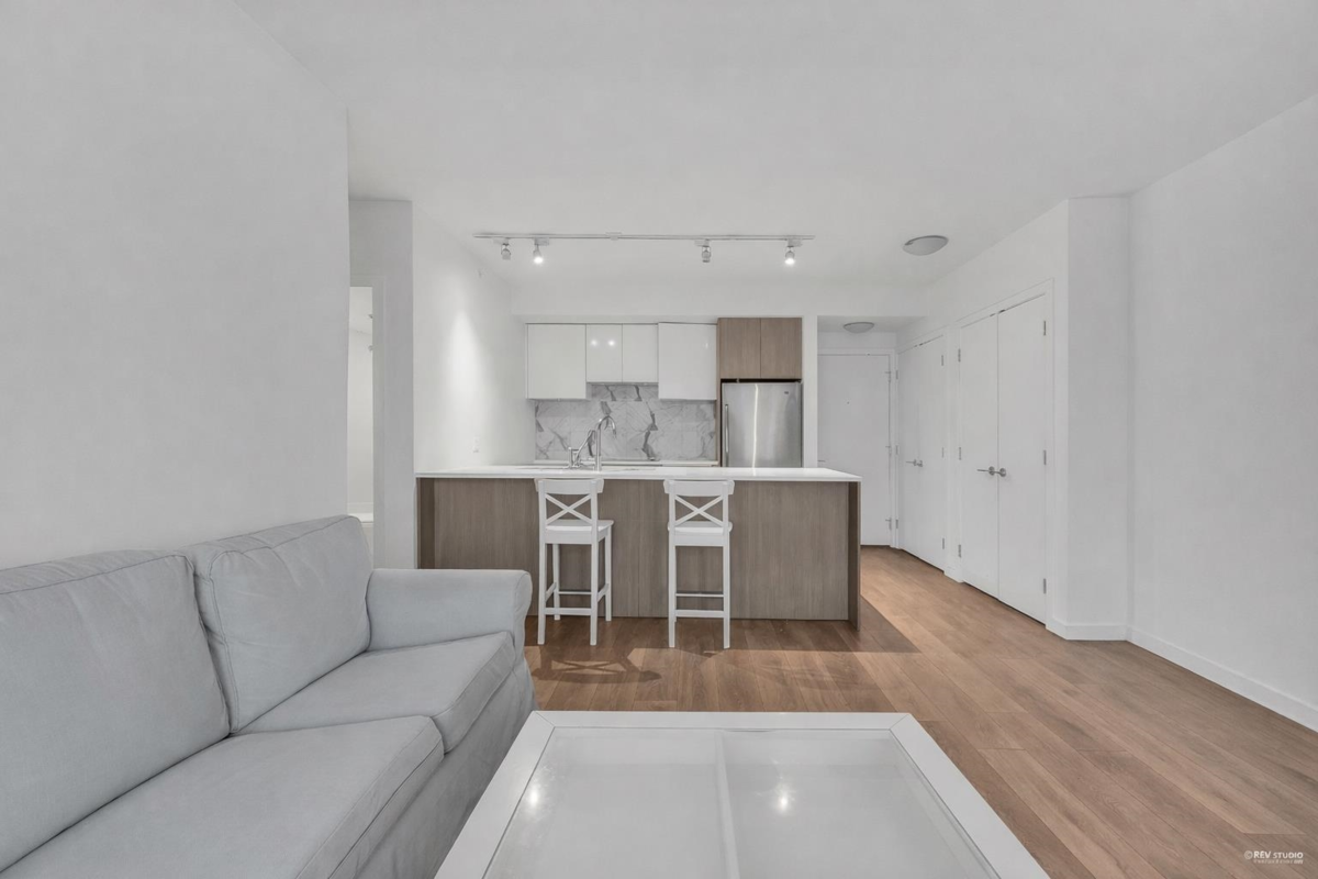 Living Room Photo of 3808 6461 Telford Avenue, Burnaby, BC