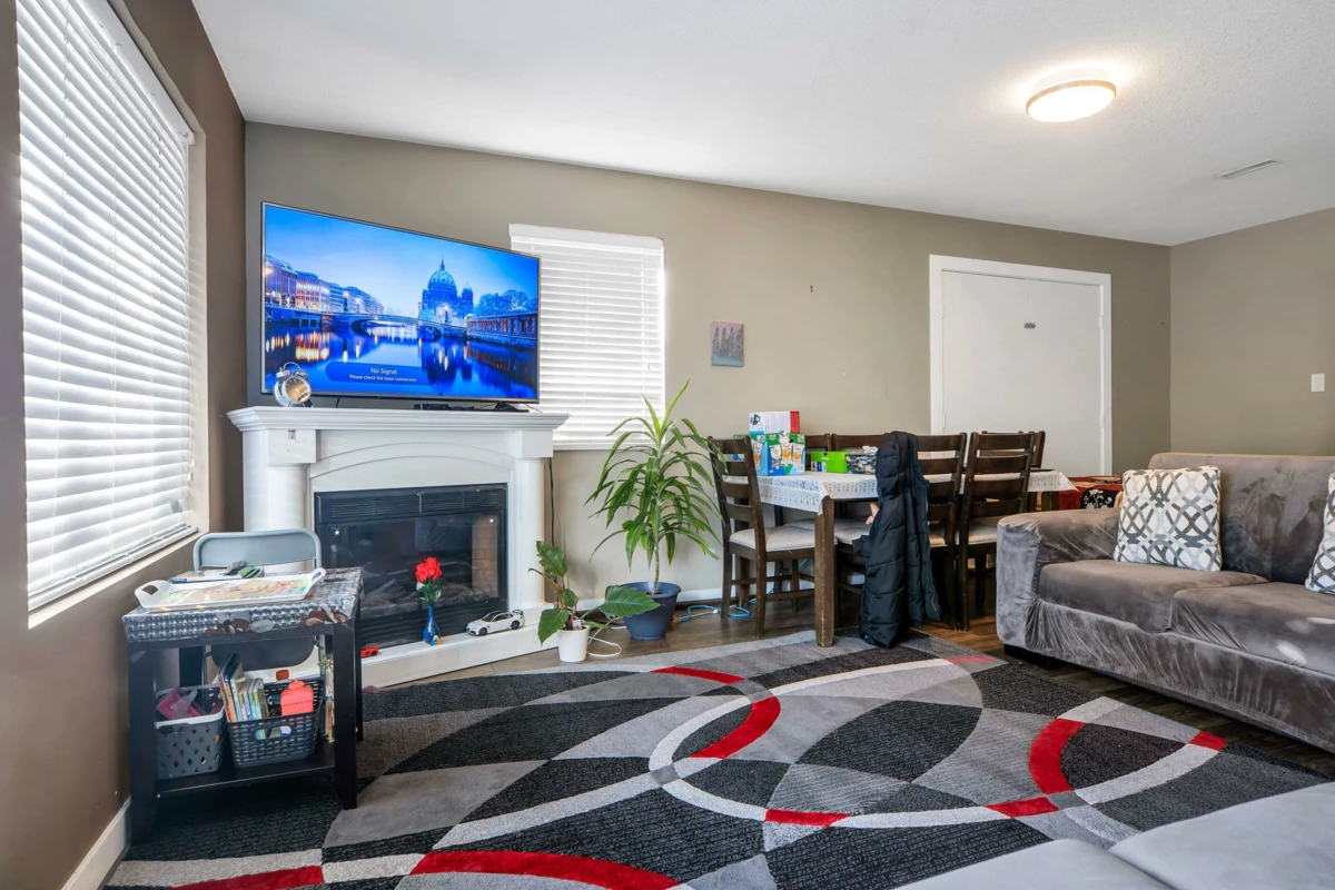 Living Room Photo of 34655 Baldwin Road, Abbotsford, BC