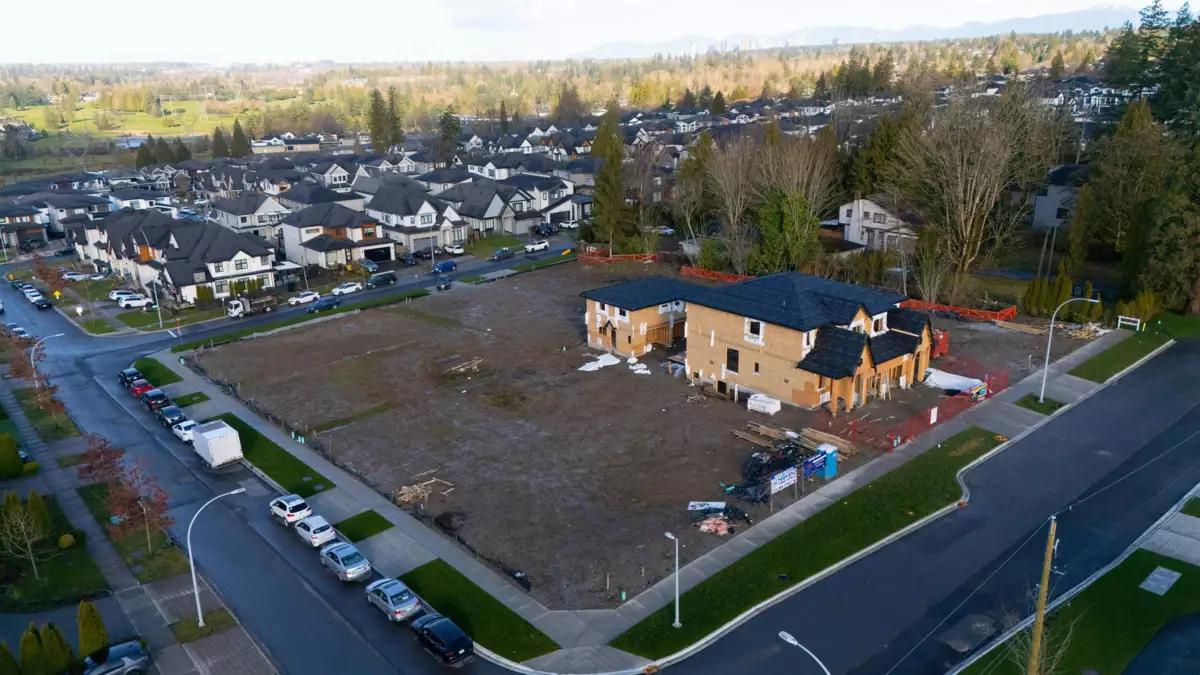 Family Room Photo of 15591 76a Avenue, Surrey, BC