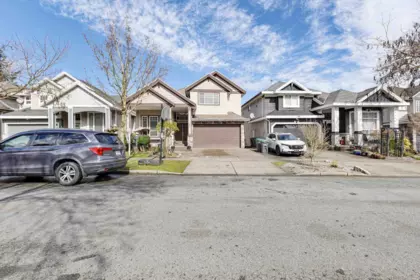 14581 76a Avenue, Surrey, BC, Surrey — Single Family Residence for sale