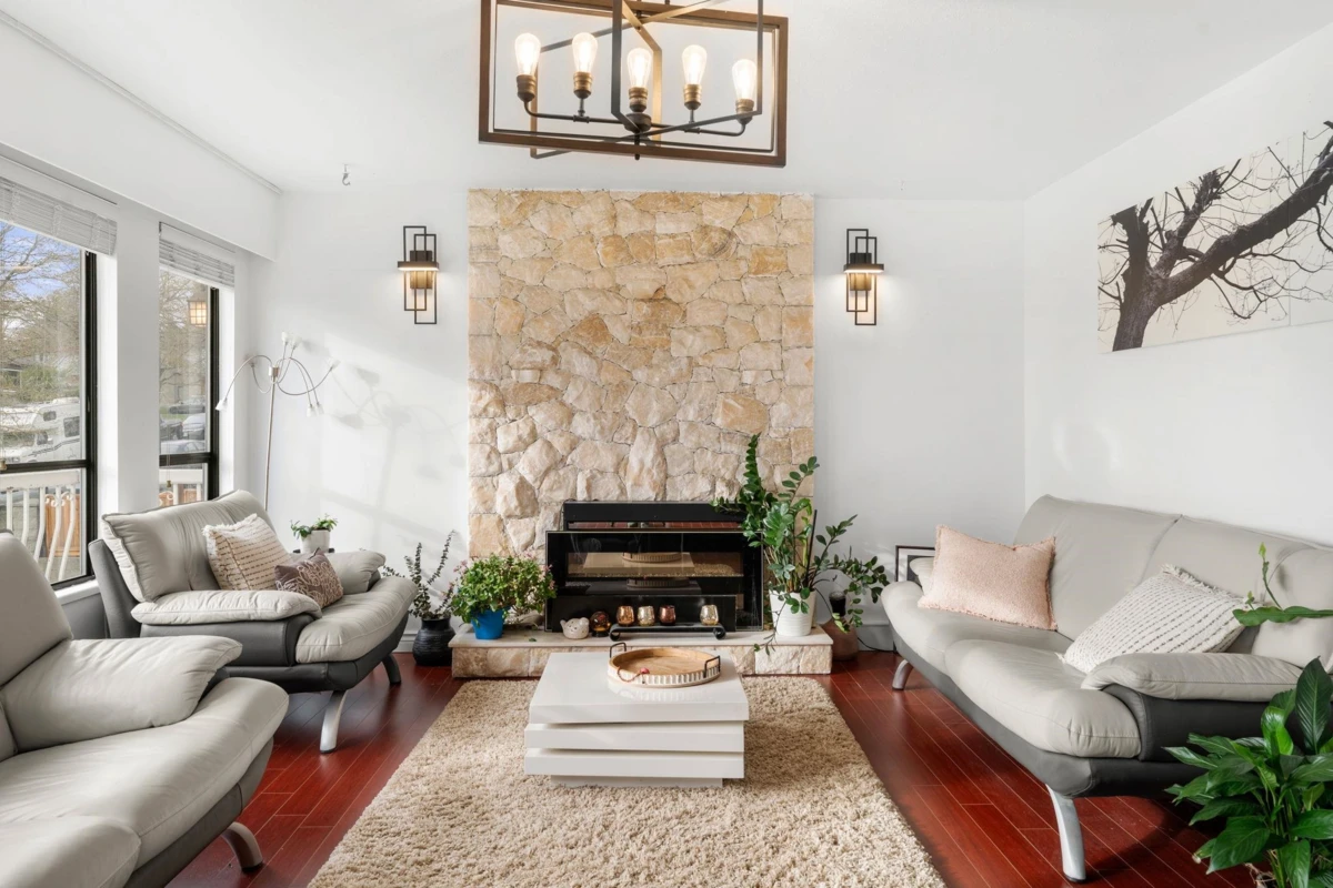 Family Room Photo of 7882 Windsor Street, Vancouver, BC