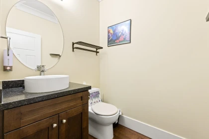 Primary Bedroom Photo of 15487 Thrift Avenue, White Rock, BC