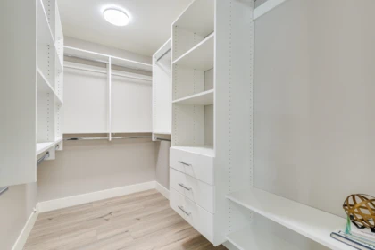 Entry Foyer Photo of 3427 Victoria Drive, Coquitlam, BC