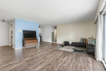 Basement Recreation Room Photo of 221 11806 88 Avenue, Delta, BC