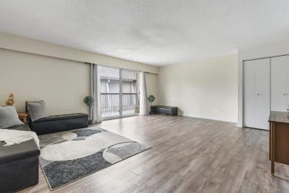 Entry Foyer Photo of 221 11806 88 Avenue, Delta, BC