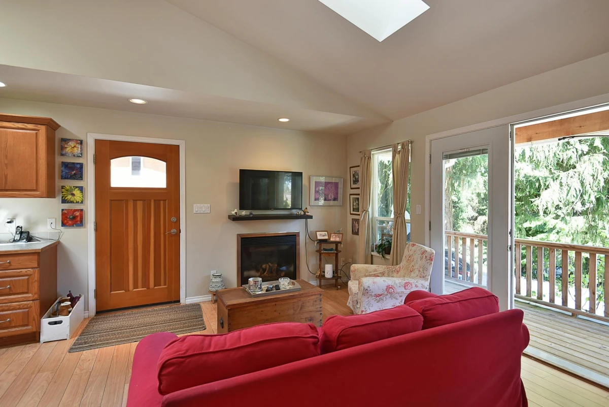 Family Room Photo of 5689 Salmon Drive, Sechelt, BC