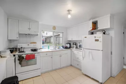 Hot Tub / Spa Photo of 285 E 48th Avenue, Vancouver, BC