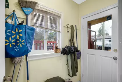 Swimming Pool Photo of 285 E 48th Avenue, Vancouver, BC