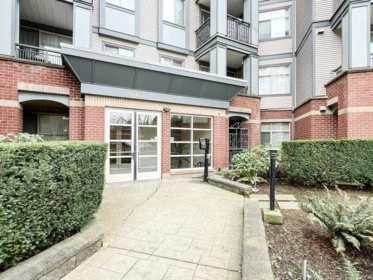 208 10455 University Drive, Surrey, BC, Surrey — Apartment/Condo for sale