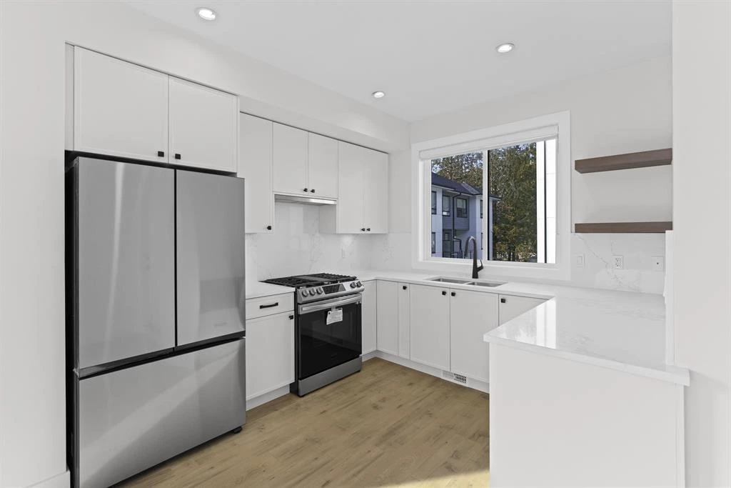 Family Room Photo of 37 12635 63 Avenue, Surrey, BC