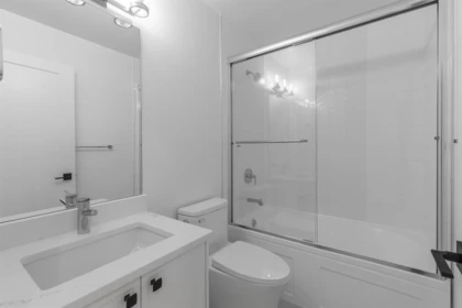 Primary Bathroom Photo of 37 12635 63 Avenue, Surrey, BC