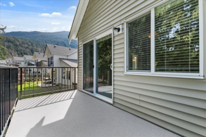 Entry Foyer Photo of 50287 Sienna Avenue, Chilliwack, BC