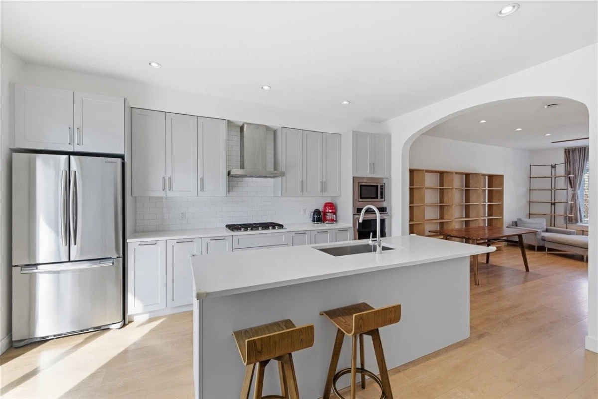 Dining Area Photo of 14 288 171 Street, Surrey, BC