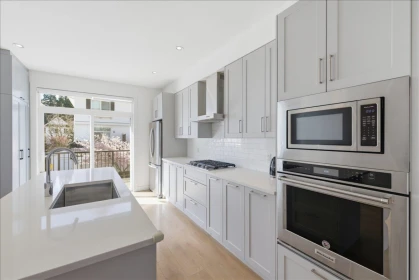 Kitchen Photo of 14 288 171 Street, Surrey, BC