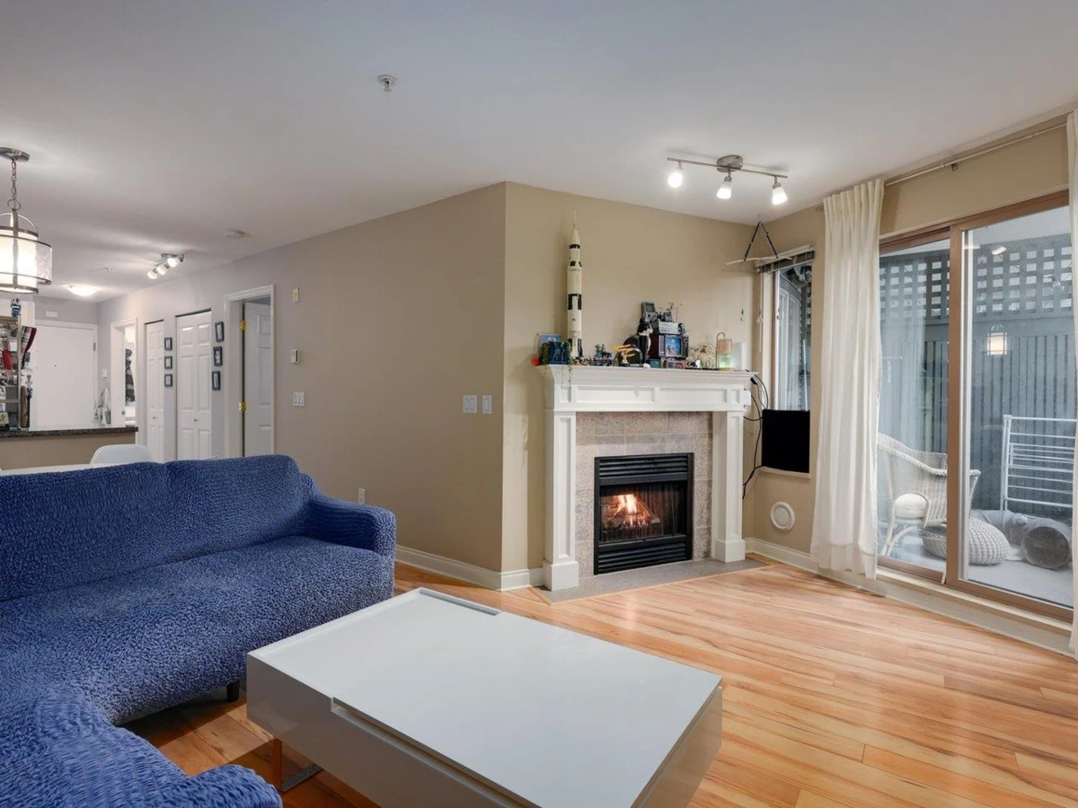 Family Room Photo of 209 688 E 16th Avenue, Vancouver, BC