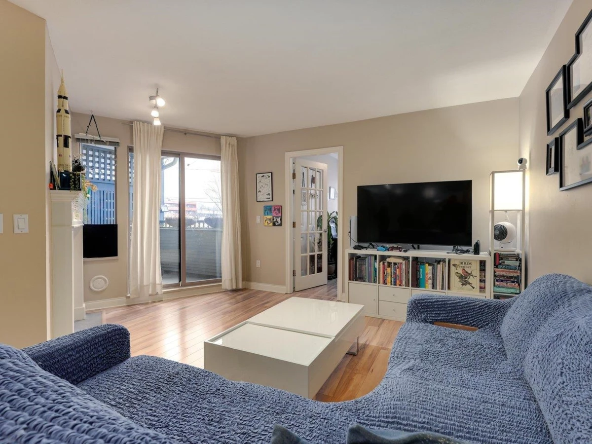 Living Room Photo of 209 688 E 16th Avenue, Vancouver, BC