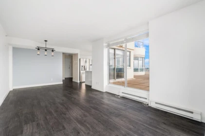 Mudroom Photo of 1402 7760 Granville Avenue, Richmond, BC