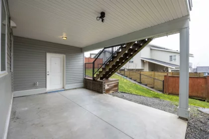 Front Yard Photo of 1407 Strawline Hill Street, Coquitlam, BC