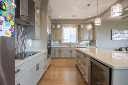 Kitchen Island Photo of 1407 Strawline Hill Street, Coquitlam, BC