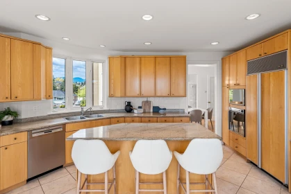 Breakfast Nook Photo of 5770 Charles Street, Burnaby, BC