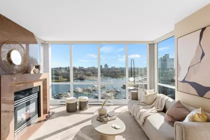 1703 1077 Marinaside Crescent, Vancouver, BC, Vancouver — Apartment/Condo for sale
