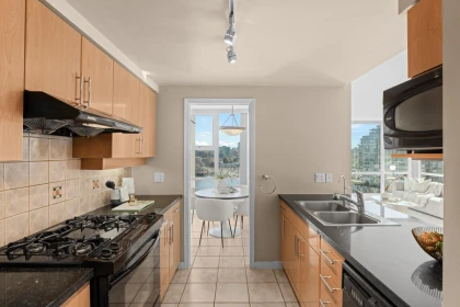 Powder Room Photo of 1703 1077 Marinaside Crescent, Vancouver, BC
