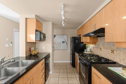 Primary Bathroom Photo of 1703 1077 Marinaside Crescent, Vancouver, BC