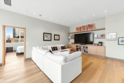 Mudroom Photo of 501 1510 W 6th Avenue, Vancouver, BC