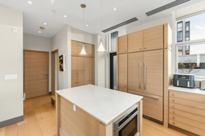 Powder Room Photo of 501 1510 W 6th Avenue, Vancouver, BC
