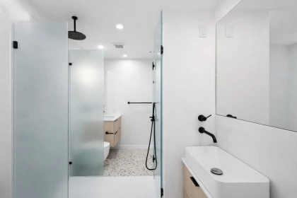 Mudroom Photo of 422 2471 St George Street, Vancouver, BC