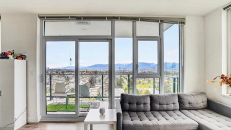 2205 7303 Noble Lane, Burnaby, BC, Burnaby — Apartment/Condo for sale