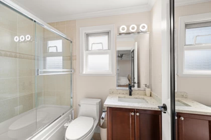 Entry Foyer Photo of 14444 82a Avenue, Surrey, BC