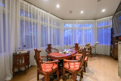 Kitchen Island Photo of 1316 Connaught Drive, Vancouver, BC