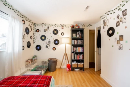 Basement Recreation Room Photo of 14366 101 Avenue, Surrey, BC