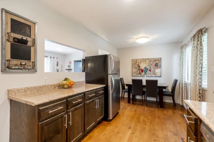 Primary Bathroom Photo of 14366 101 Avenue, Surrey, BC
