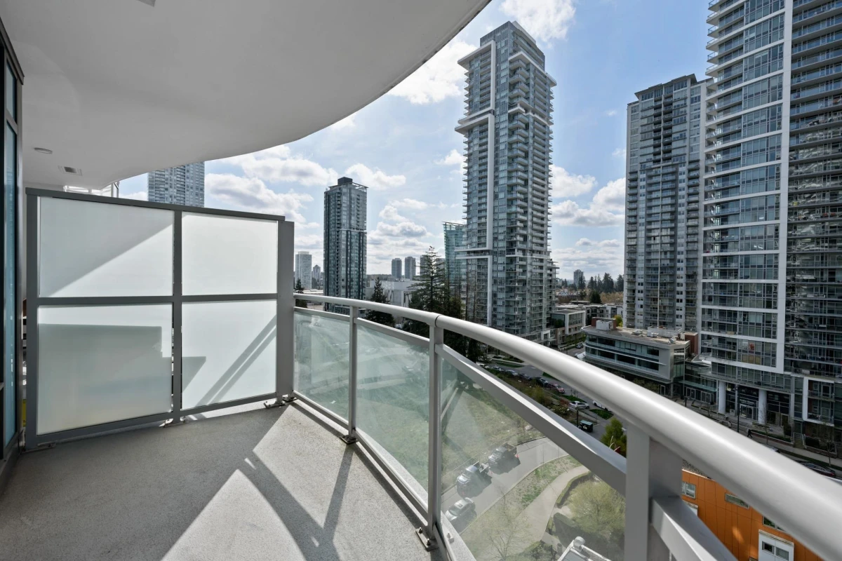 Dining Area Photo of 1207 13318 104 Avenue, Surrey, BC