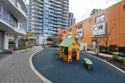 Garden / Landscaping Photo of 1207 13318 104 Avenue, Surrey, BC