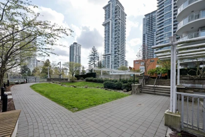 Swimming Pool Photo of 1207 13318 104 Avenue, Surrey, BC