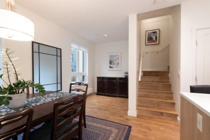 Breakfast Nook Photo of 122 525 E 2nd Street, North Vancouver, BC