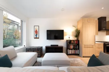 122 525 E 2nd Street, North Vancouver, BC, North Vancouver — Townhouse for sale