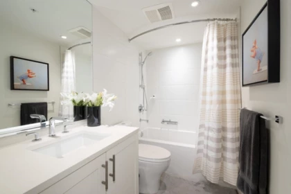 Powder Room Photo of 122 525 E 2nd Street, North Vancouver, BC