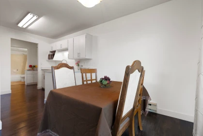 Kitchen Photo of 213 2750 Fuller Street, Abbotsford, BC