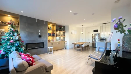 5086 Manor Street, Burnaby, BC, Burnaby — Half Duplex for sale